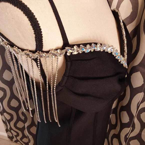 Elegant Black Dress with Rhinestone Accents - Picture 6 of 7